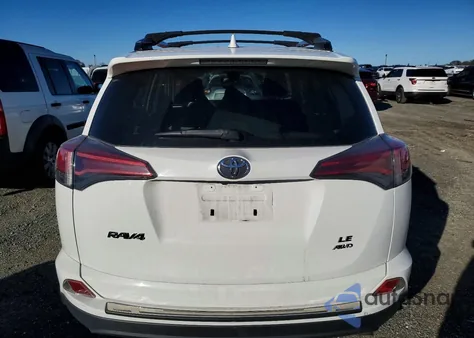 2018 Toyota Rav4 Le z USA, uszkodzony, nr VIN JTMBFREV0JJ181497